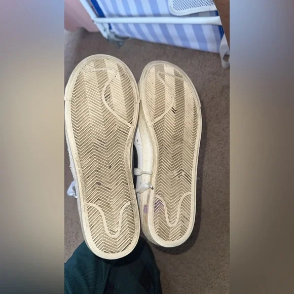 Nike Blazers - Picture 4 of 4